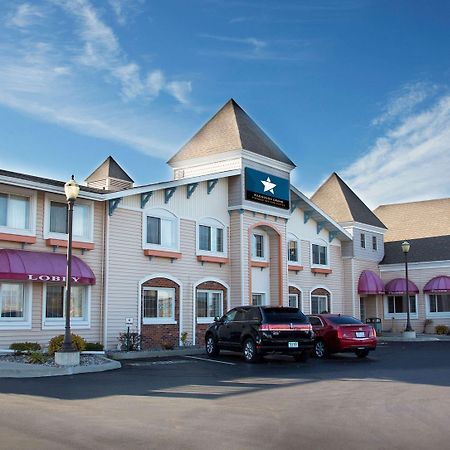 Magnuson Grand Pioneer Inn And Suites Escanaba Buitenkant foto