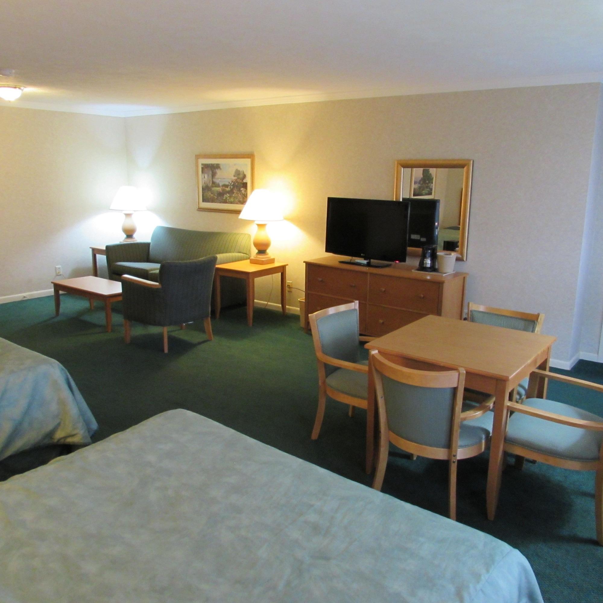 Magnuson Grand Pioneer Inn And Suites Escanaba Buitenkant foto
