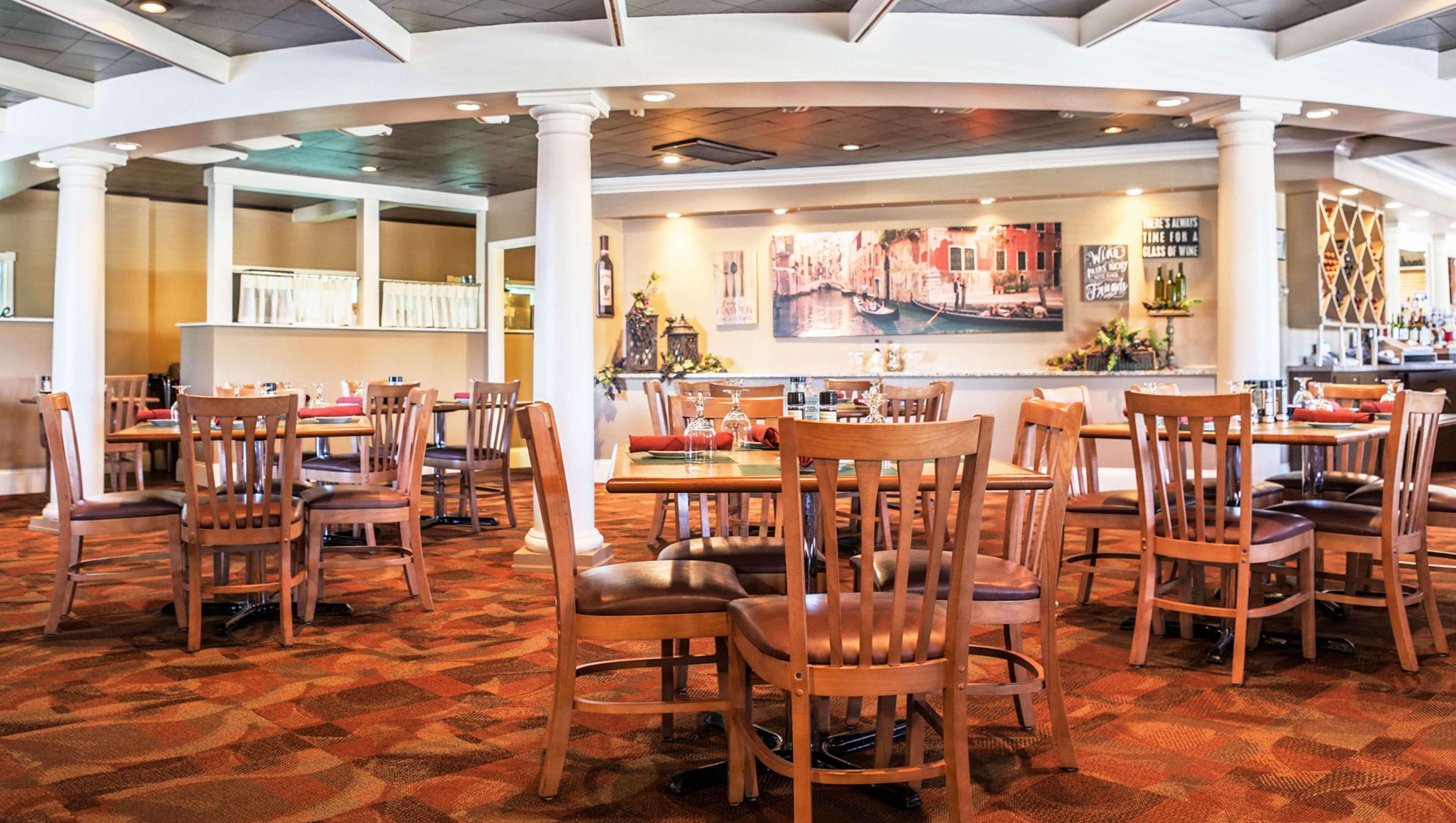 Magnuson Grand Pioneer Inn And Suites Escanaba Buitenkant foto