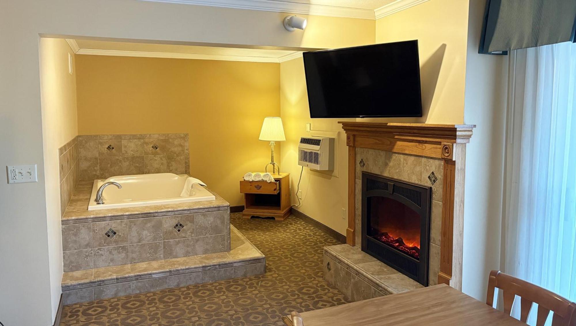 Magnuson Grand Pioneer Inn And Suites Escanaba Buitenkant foto