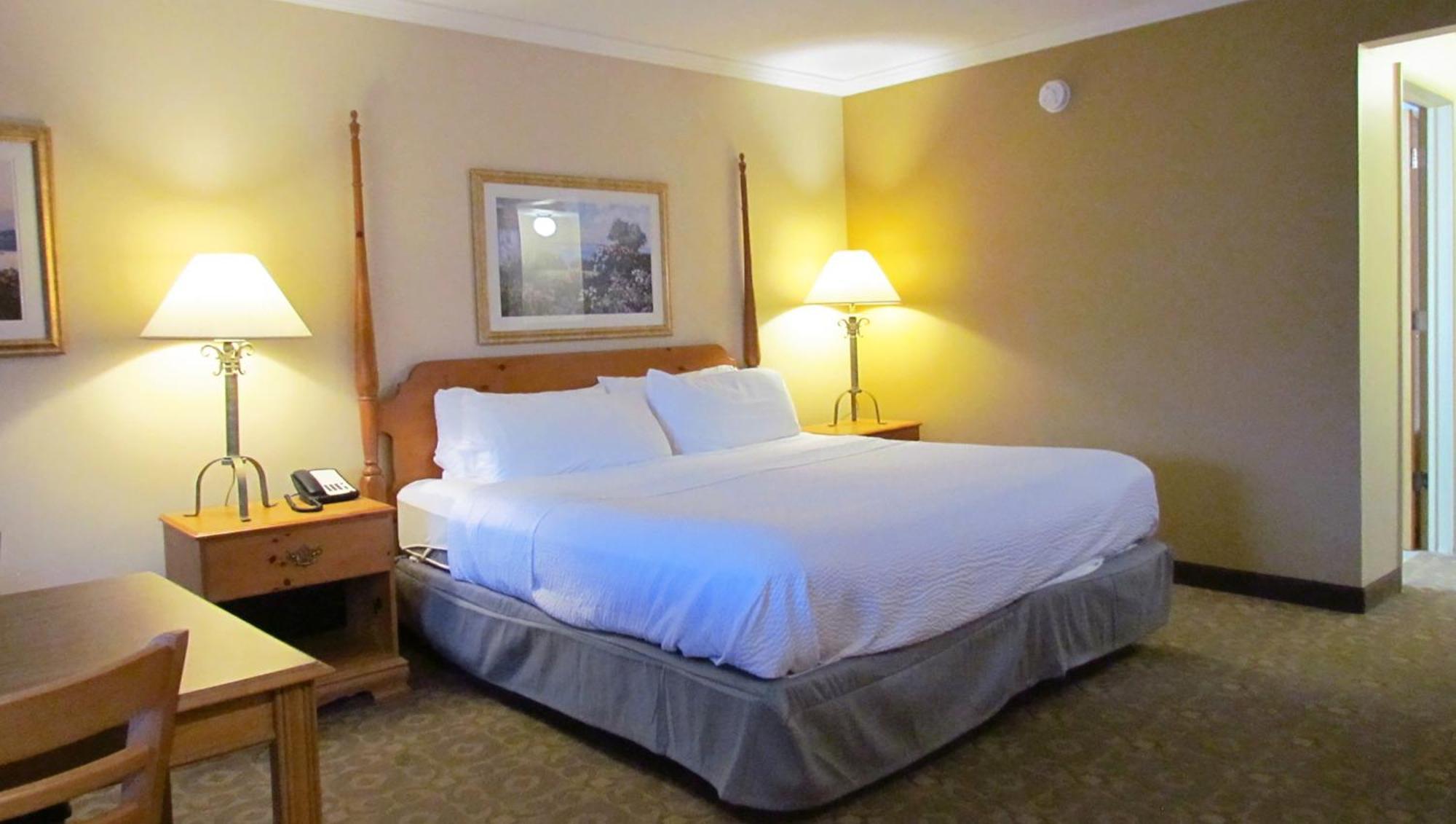 Magnuson Grand Pioneer Inn And Suites Escanaba Buitenkant foto