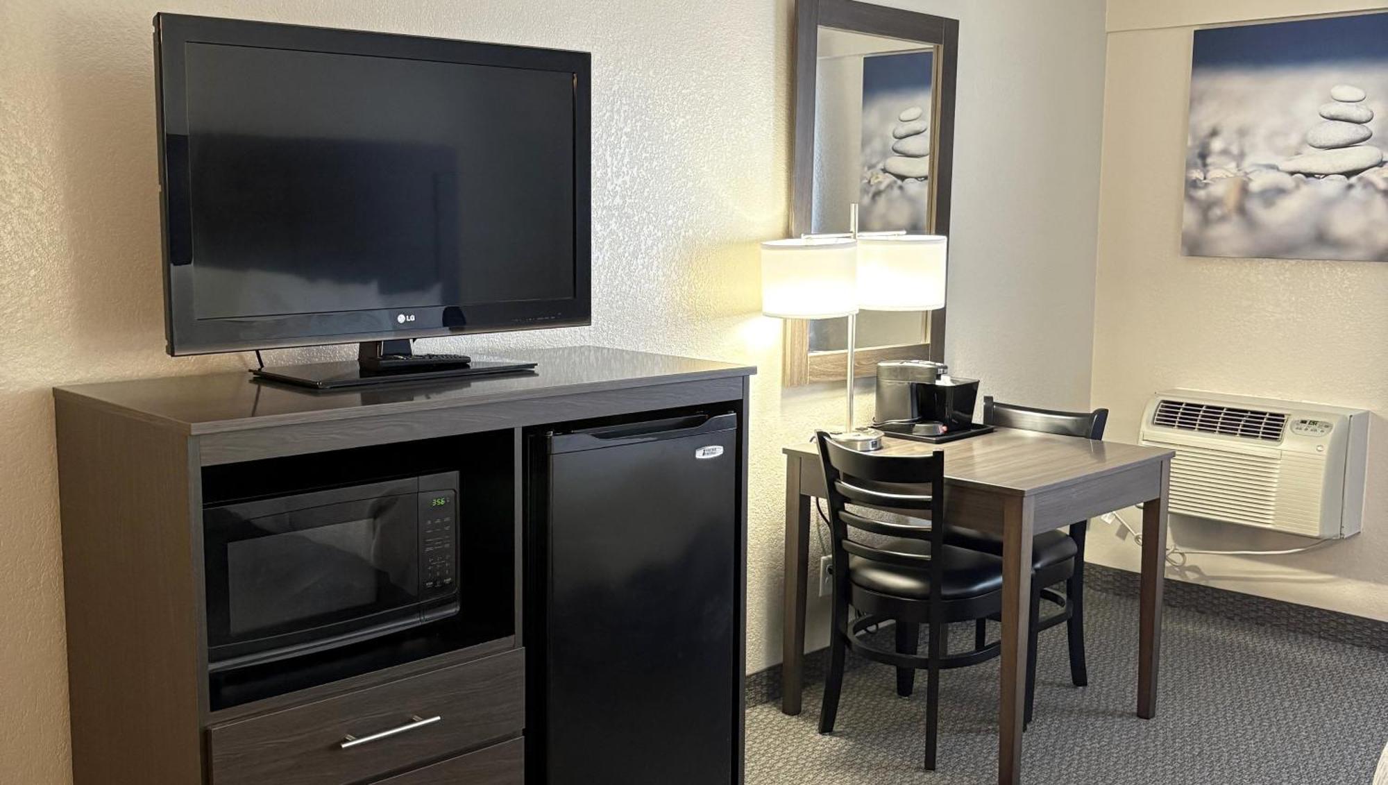 Magnuson Grand Pioneer Inn And Suites Escanaba Buitenkant foto