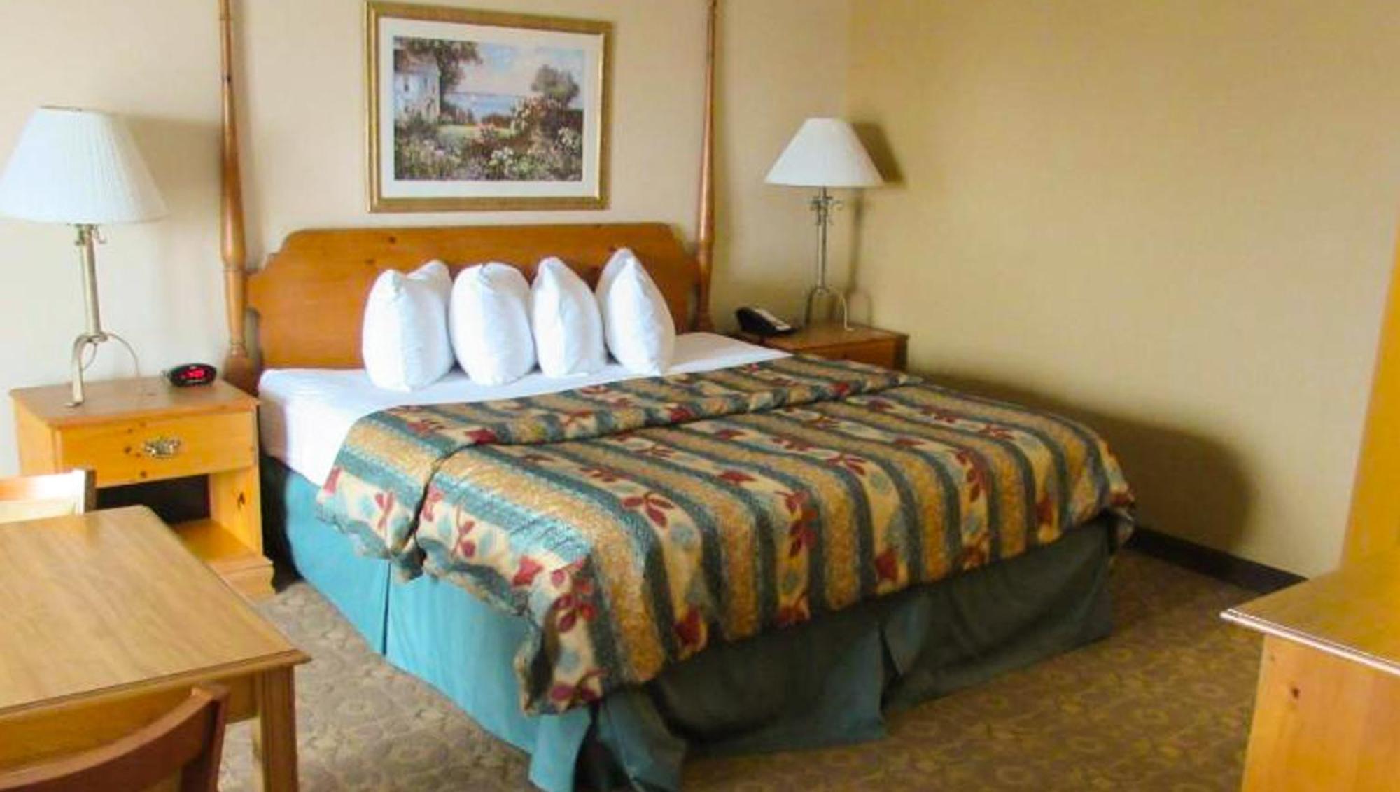 Magnuson Grand Pioneer Inn And Suites Escanaba Buitenkant foto