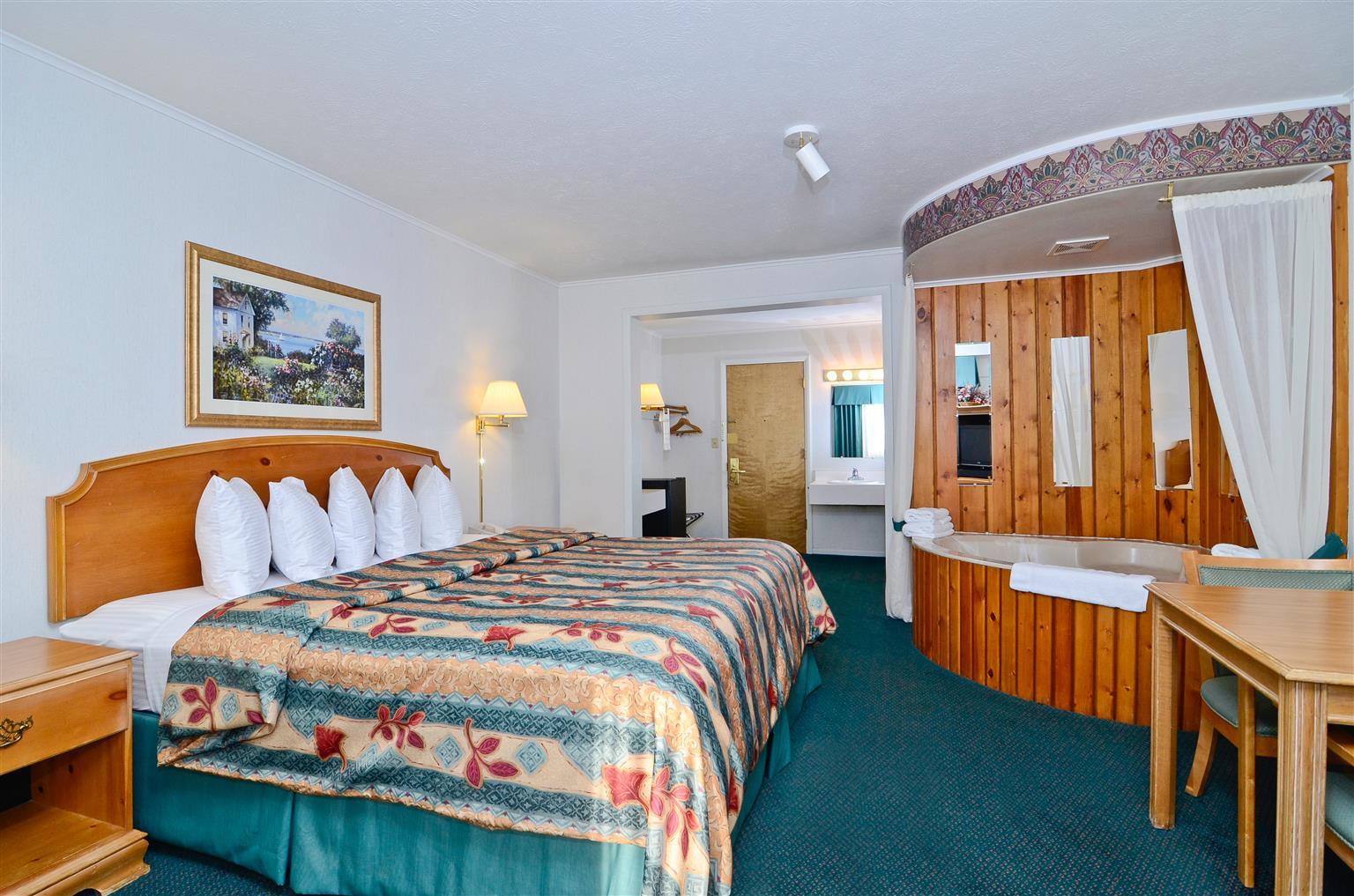 Magnuson Grand Pioneer Inn And Suites Escanaba Kamer foto