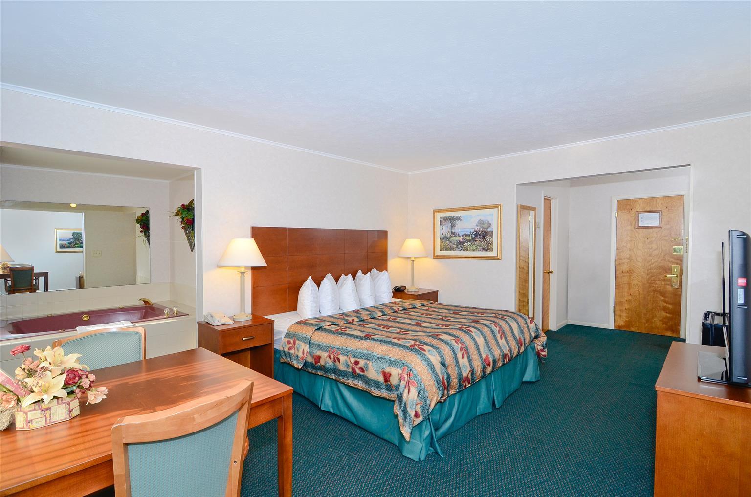 Magnuson Grand Pioneer Inn And Suites Escanaba Kamer foto