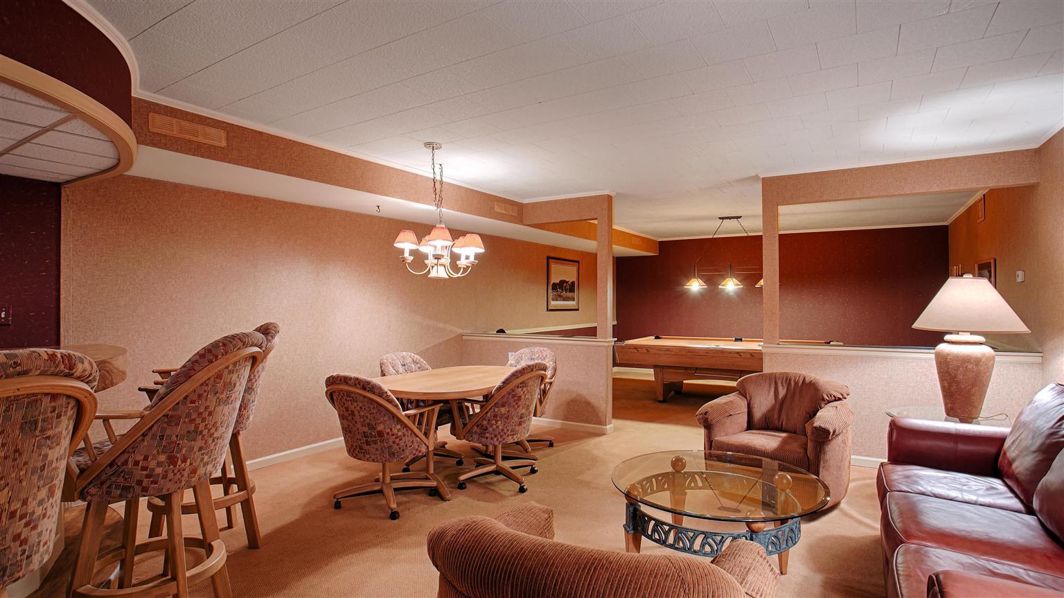 Magnuson Grand Pioneer Inn And Suites Escanaba Buitenkant foto