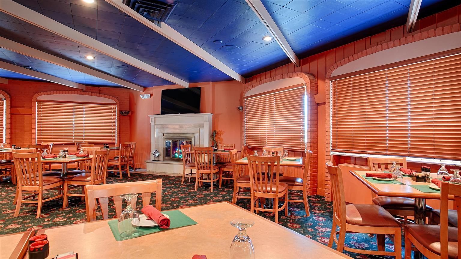 Magnuson Grand Pioneer Inn And Suites Escanaba Buitenkant foto